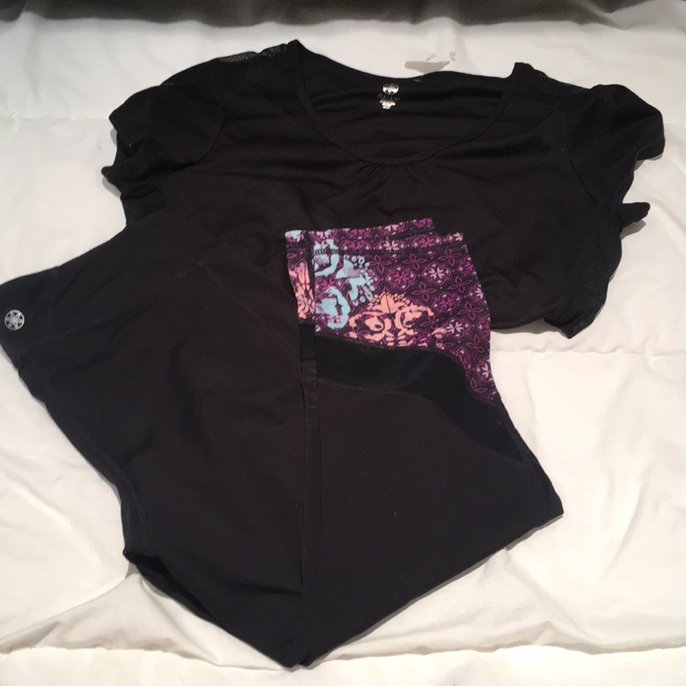 Gaiam yoga set!